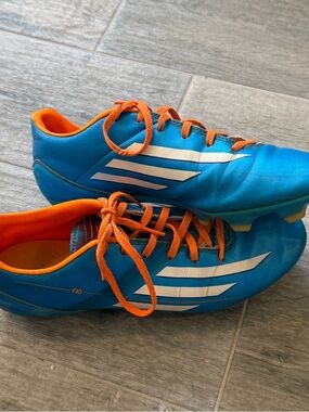 Adidas F5 TRX FG Soccer Cleats Men's size 9.5. Blue/Orange
Great Condition